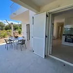 Luminous 2 Bedroom - Panoramic Sea & Mountain View Terrace Апартаменты *