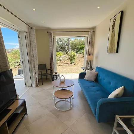 Luminous 2 Bedroom - Panoramic Sea & Mountain View Terrace Monticello
