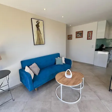 Luminous 2 Bedroom - Panoramic Sea & Mountain View Terrace * Monticello