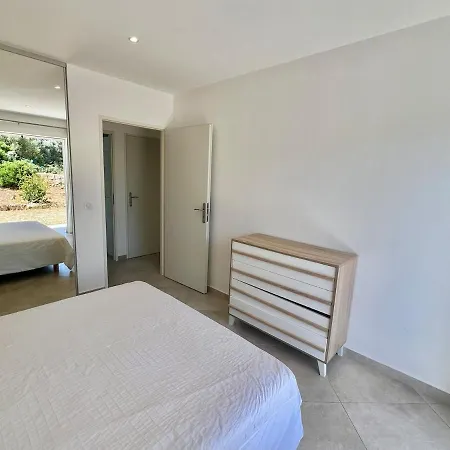 Lejlighed Luminous 2 Bedroom - Panoramic Sea & Mountain View Terrace *