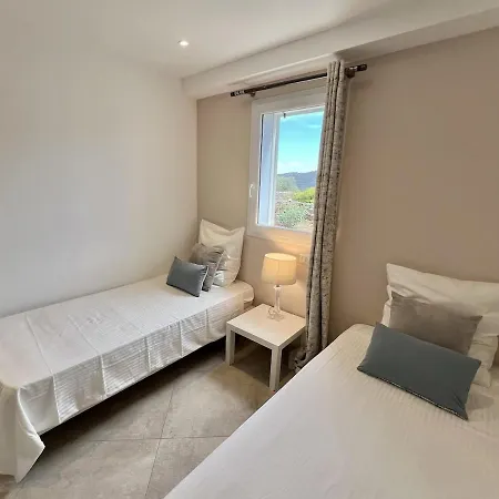 Lejlighed Luminous 2 Bedroom - Panoramic Sea & Mountain View Terrace *