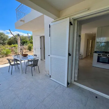 Luminous 2 Bedroom - Panoramic Sea & Mountain View Terrace Lejlighed *