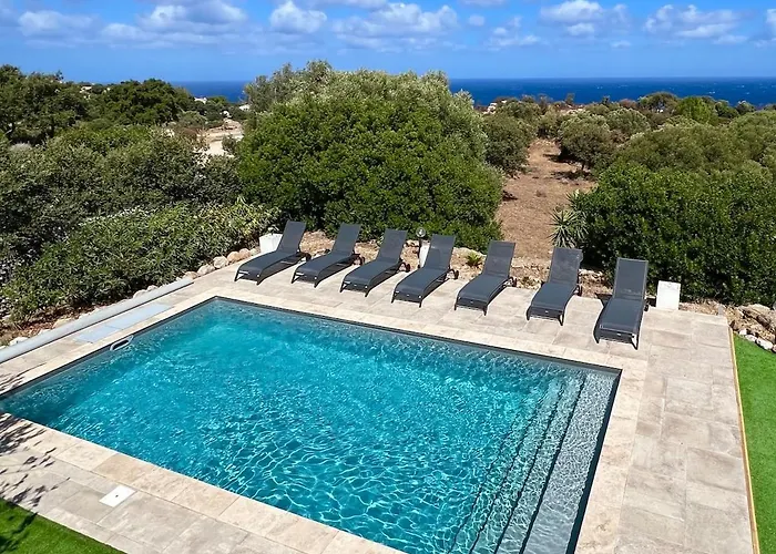 Luminous 2 Bedroom - Panoramic Sea & Mountain View Terrace *