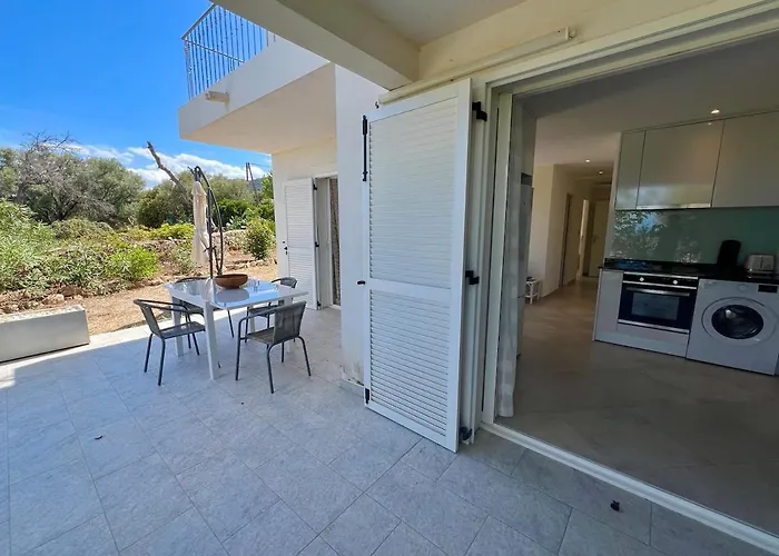 Luminous 2 Bedroom - Panoramic Sea & Mountain View Terrace アパート *