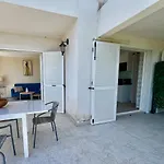 Luminous 2 Bedroom - Panoramic Sea & Mountain View Terrace Monticello