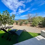 Luminous 2 Bedroom - Panoramic Sea & Mountain View Terrace Apartman *