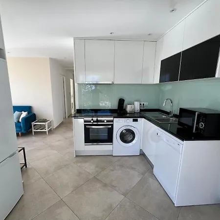Luminous 2 Bedroom - Panoramic Sea & Mountain View Terrace Apartamento