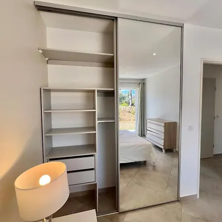 Luminous 2 Bedroom - Panoramic Sea & Mountain View Terrace *