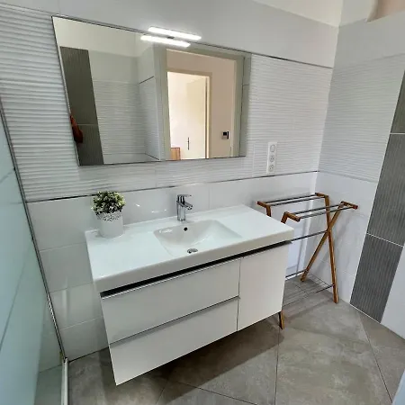 아파트 Luminous 2 Bedroom - Panoramic Sea & Mountain View Terrace