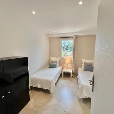 Luminous 2 Bedroom - Panoramic Sea & Mountain View Terrace 아파트 몽티셀로