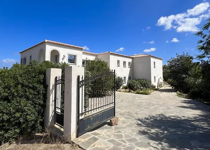 Luminous 2 Bedroom - Panoramic Sea & Mountain View Terrace Apartamento Monticello