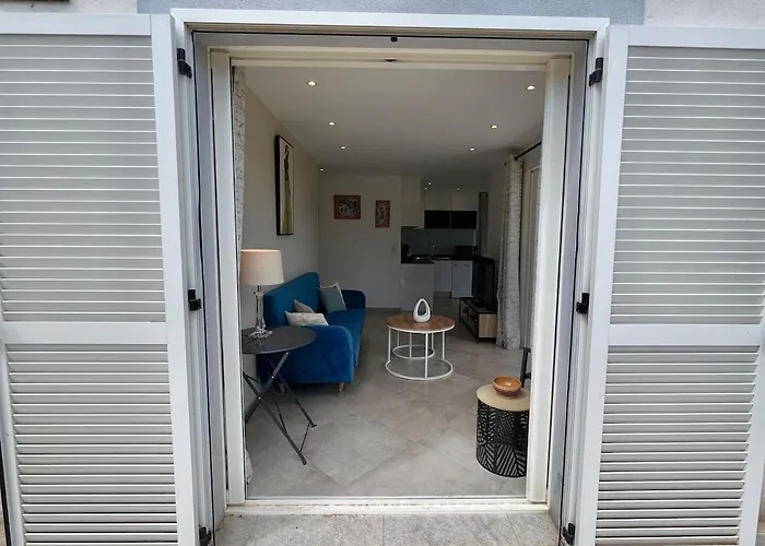 Luminous 2 Bedroom - Panoramic Sea & Mountain View Terrace Apartamento Monticello