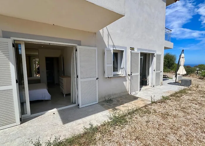 Luminous 2 Bedroom - Panoramic Sea & Mountain View Terrace Διαμέρισμα