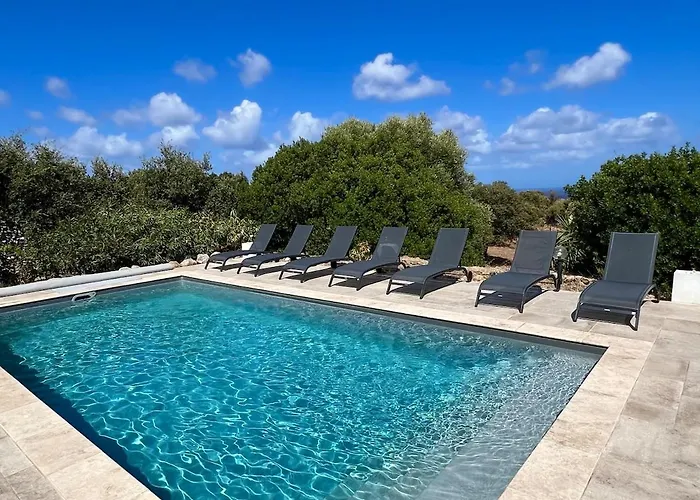 Luminous 2 Bedroom - Panoramic Sea & Mountain View Terrace Monticello